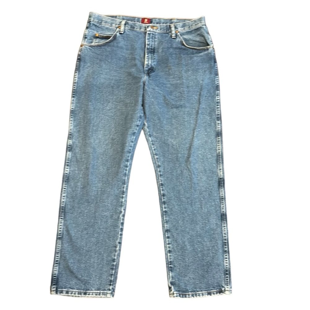 WRANGLER MENS DENIM JEANS SZ 38 x 32 COWBOY CUT RELAXED STRAIGHT LEG
